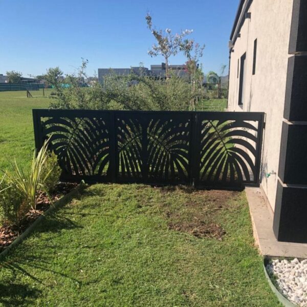 Baranda lateral + puerta estilo Country 3x1mts 1.6mm