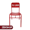Silla con logo de metal